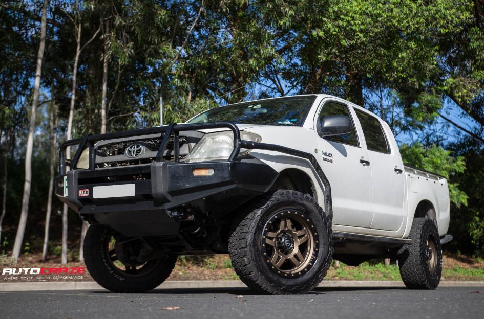TOYOTA HILUX N70 4WD ANZA MATTE BRONZE WITH BLACK RING